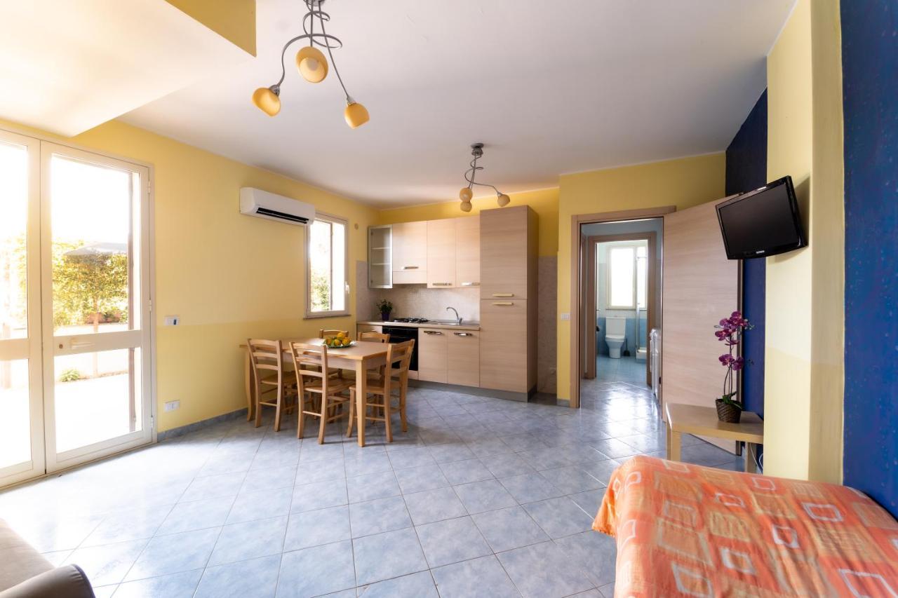 Le Ville Della Contea -Vacation Rentals Mascali Bagian luar foto