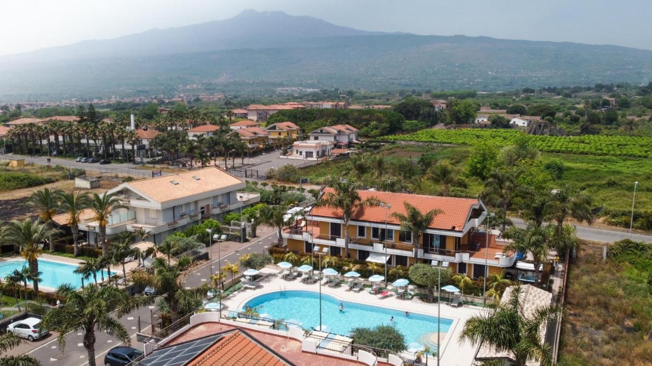Le Ville Della Contea -Vacation Rentals Mascali Bagian luar foto
