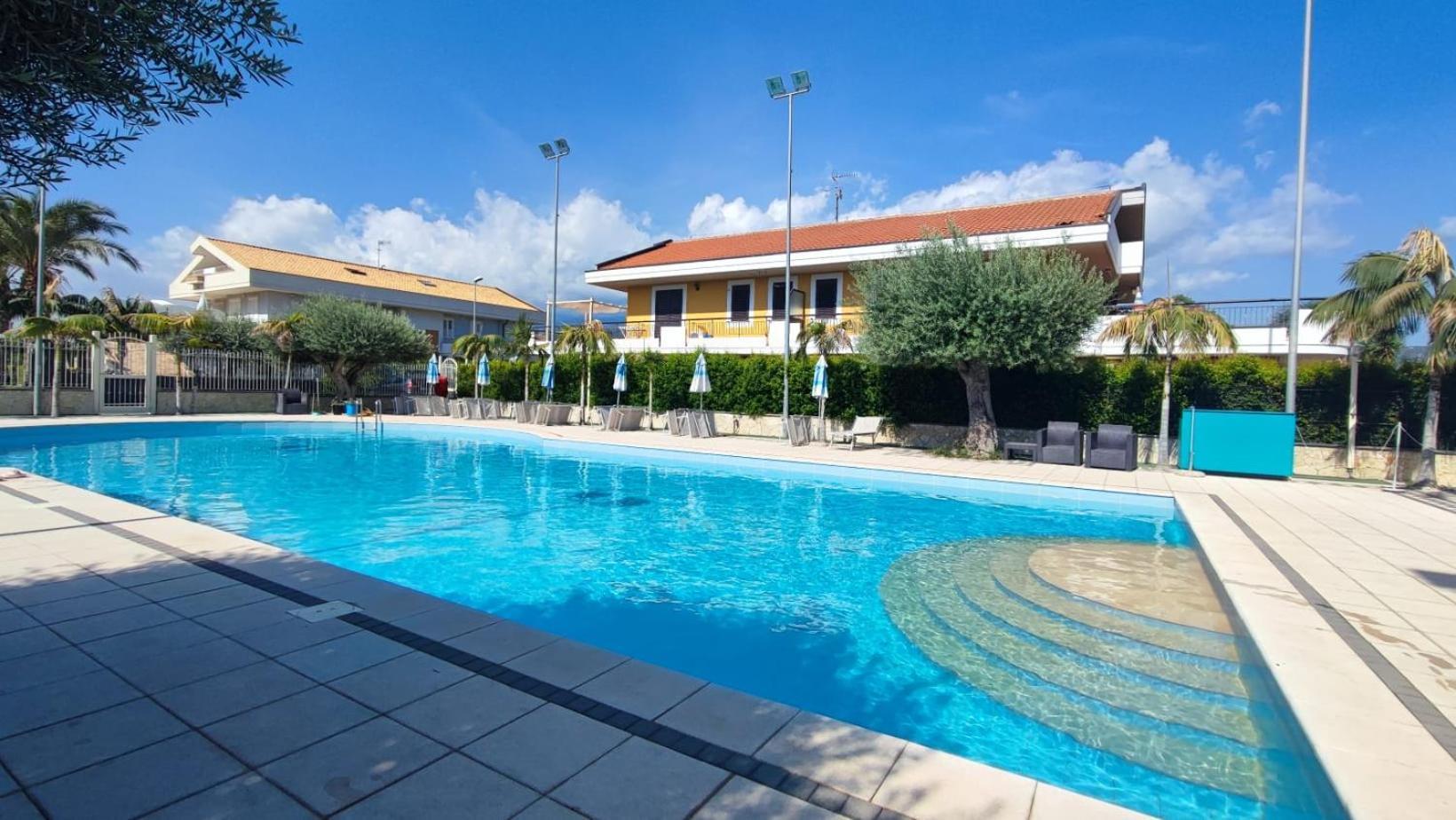 Le Ville Della Contea -Vacation Rentals Mascali Bagian luar foto